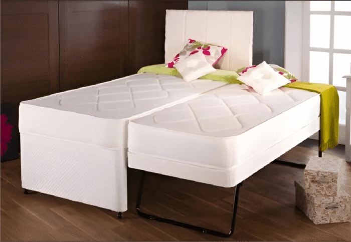 Guest Bed (Deep Quilt)