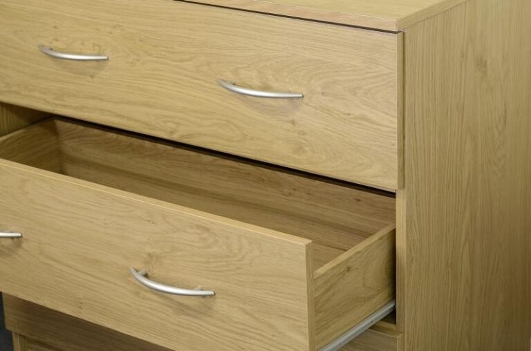 Bellingham Bedroom Set in Oak Effect Veneer Cash And Carry Beds