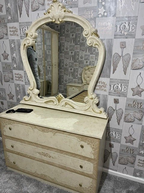 Tolouse Luxury Italian Bedroom Furniture Set - Image 4